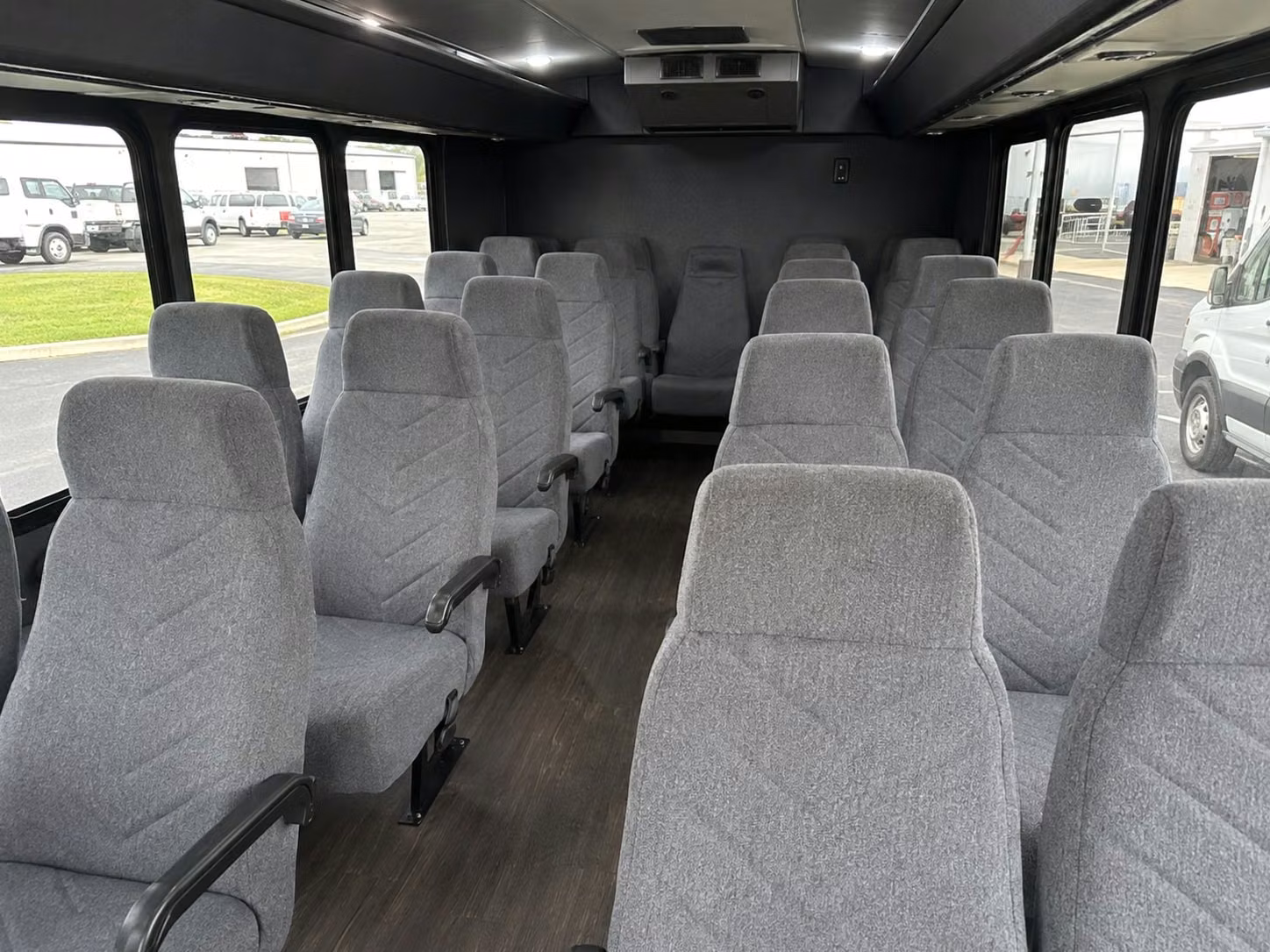 minibus rentals in irvine for smaller class groups and specialty programs